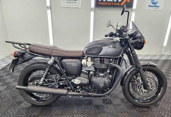TRIUMPH BONNEVILLE T120 BLACK 1200 